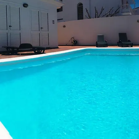 Central House In Tias With Private Pool 蒂亚斯