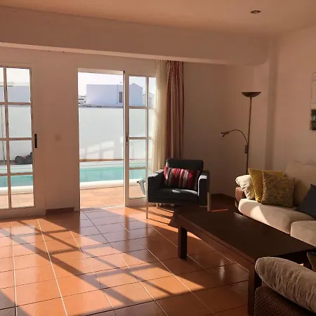 Central House In Tias With Private Pool * 蒂亚斯