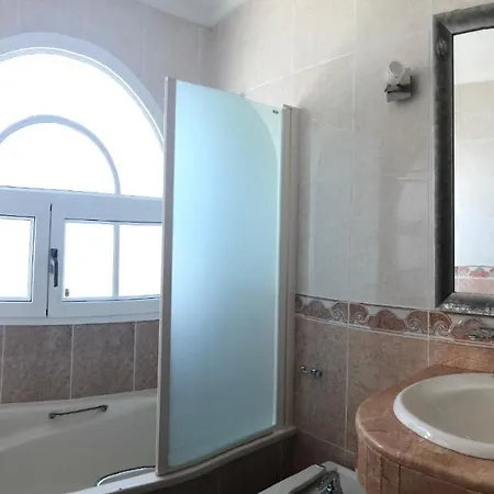 Central House In Tias With Private Pool 度假居 蒂亚斯