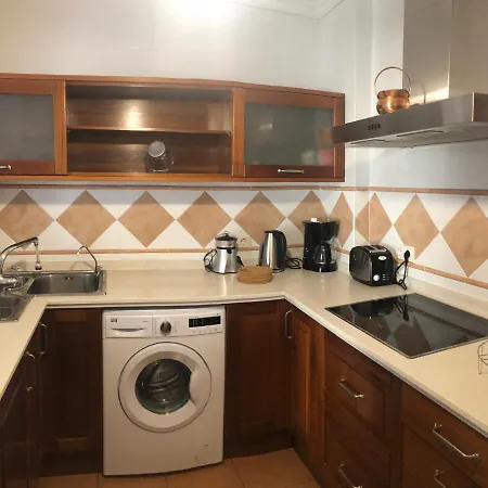 Central House In Tias With Private Pool 度假居 *